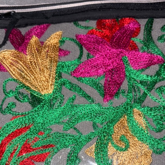 Floral Embroidered Transparent Clutch/bikini bag zip closure - Picture 5 of 8